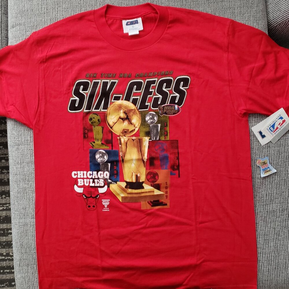 NEVER WORN Rare SIX-CESS Chicago Bulls Championship Tee-Shirt,  size Large